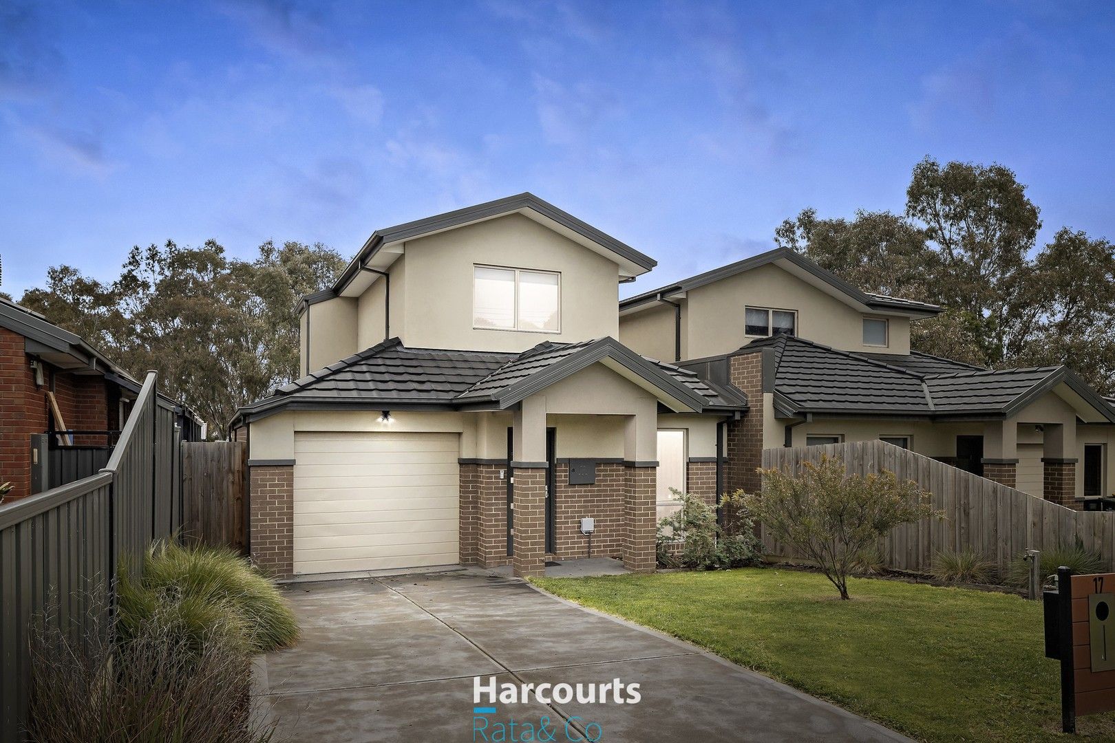 3 bedrooms Townhouse in 17 Meadow Glen Drive EPPING VIC, 3076