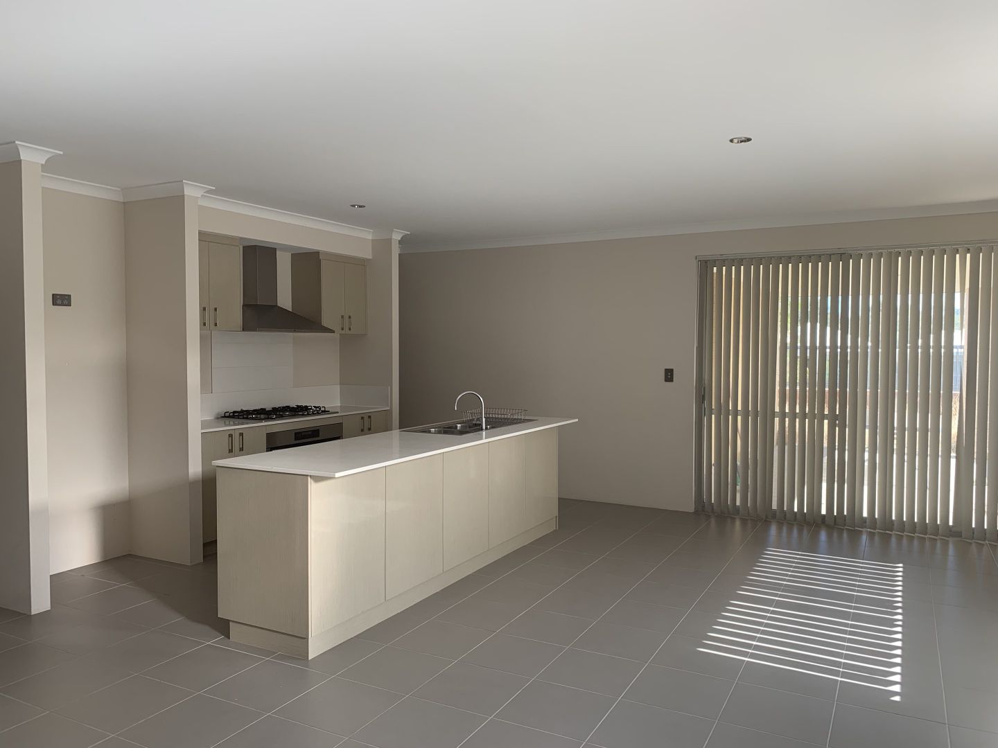 10 Tiliqua Crescent, Wandi WA 6167, Image 2