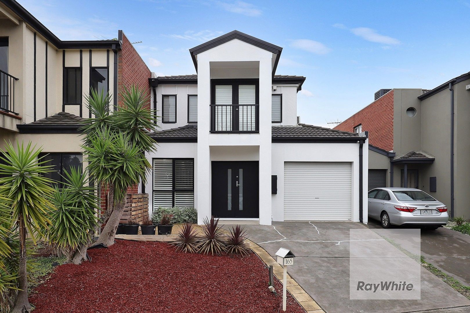 3 bedrooms House in 165 Gowanbrae Drive GOWANBRAE VIC, 3043