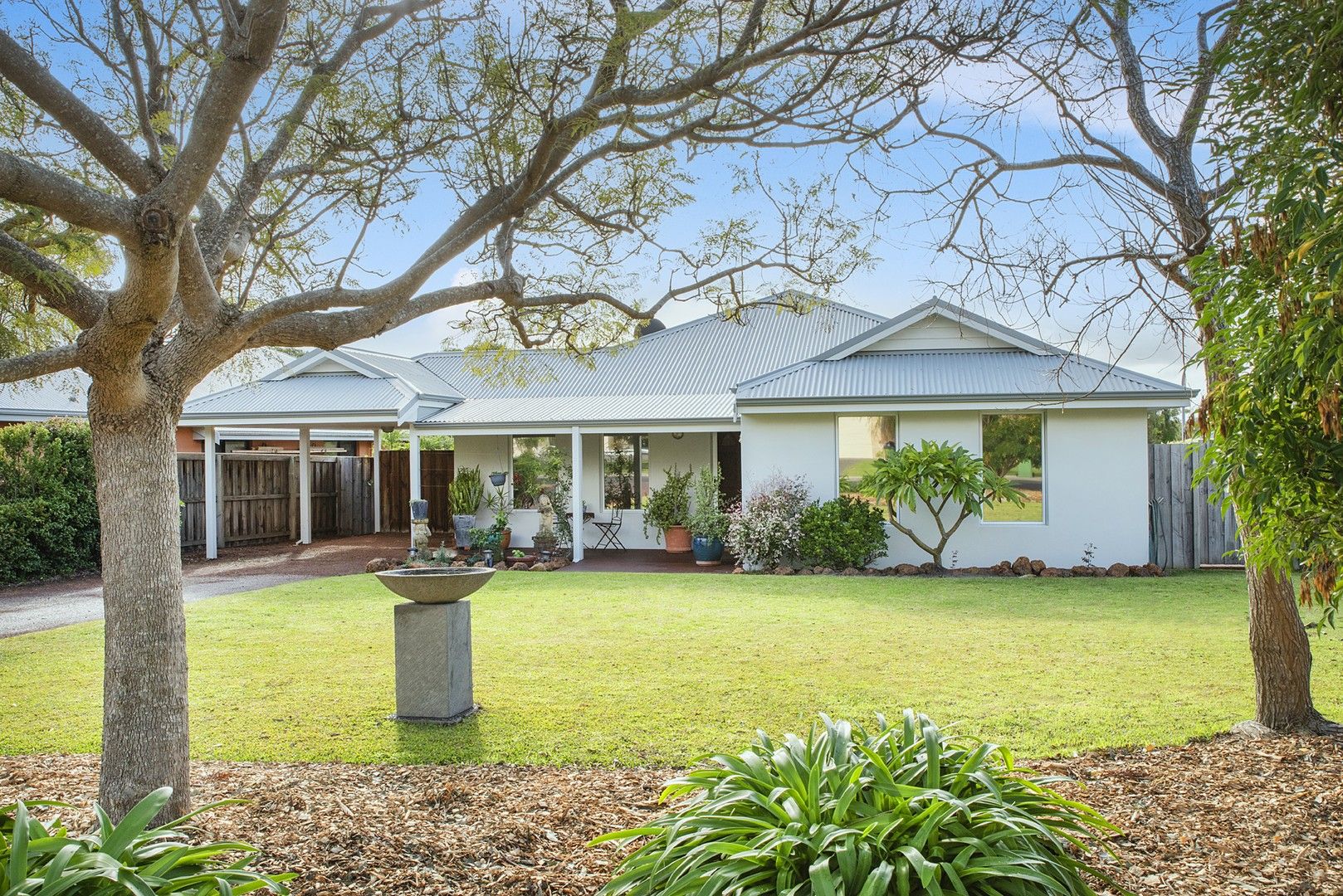 3 bedrooms House in 10 Gibson Drive DUNSBOROUGH WA, 6281