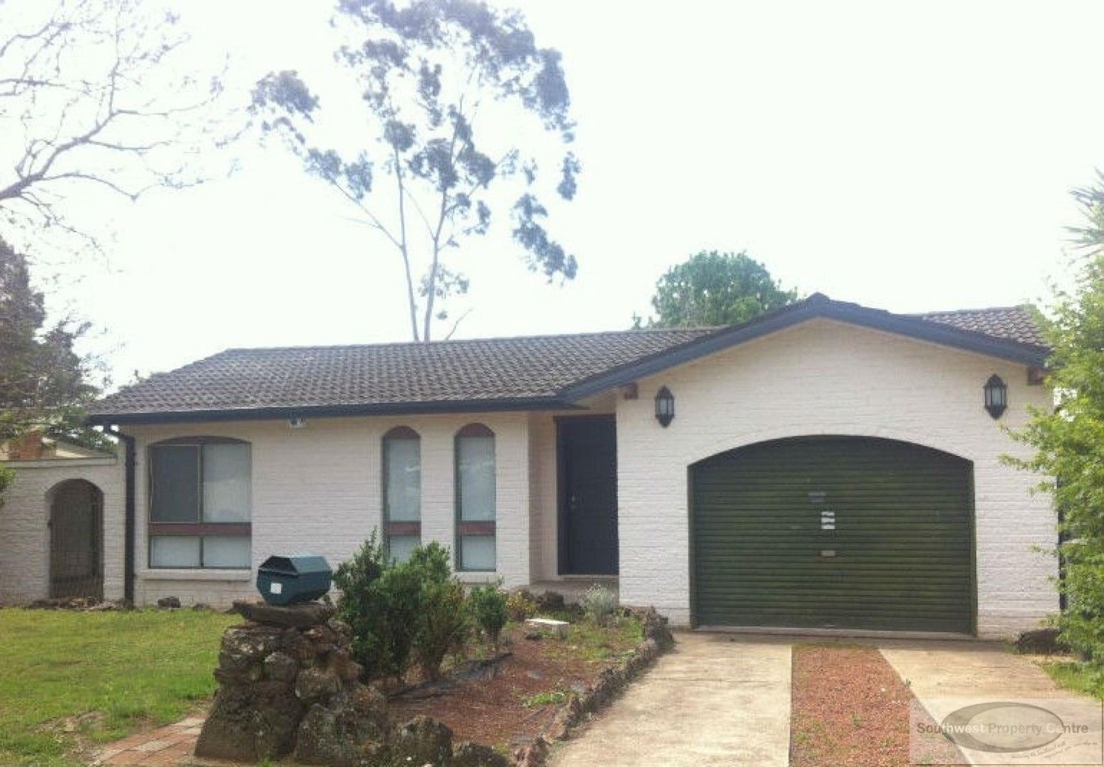 3 bedrooms House in 33 Coppabella Crescent BRADBURY NSW, 2560