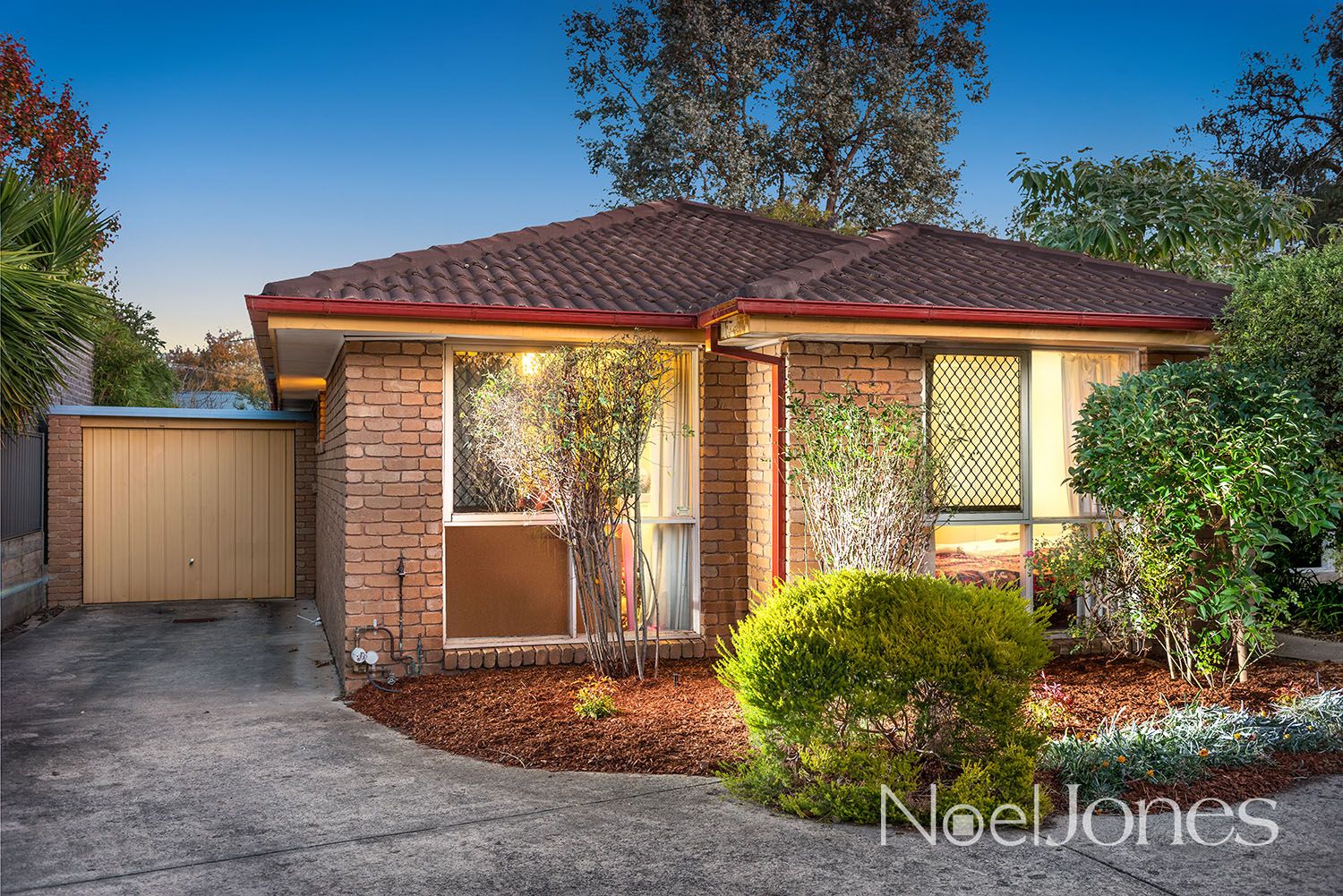 6/25 Railway Avenue, Ringwood East Property History & Address