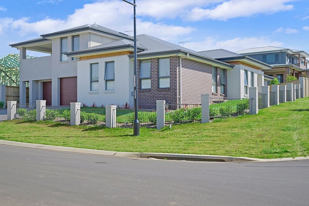 1/68 University Drive, Campbelltown NSW 2560, Image 2