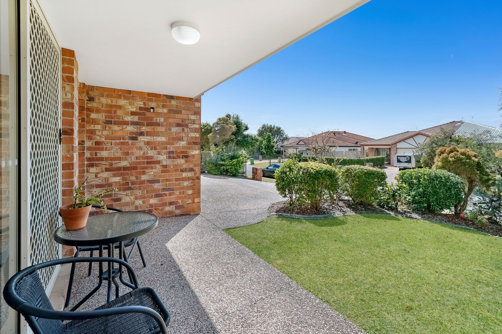 1/9 Tanias Place, Labrador QLD 4215, Image 2