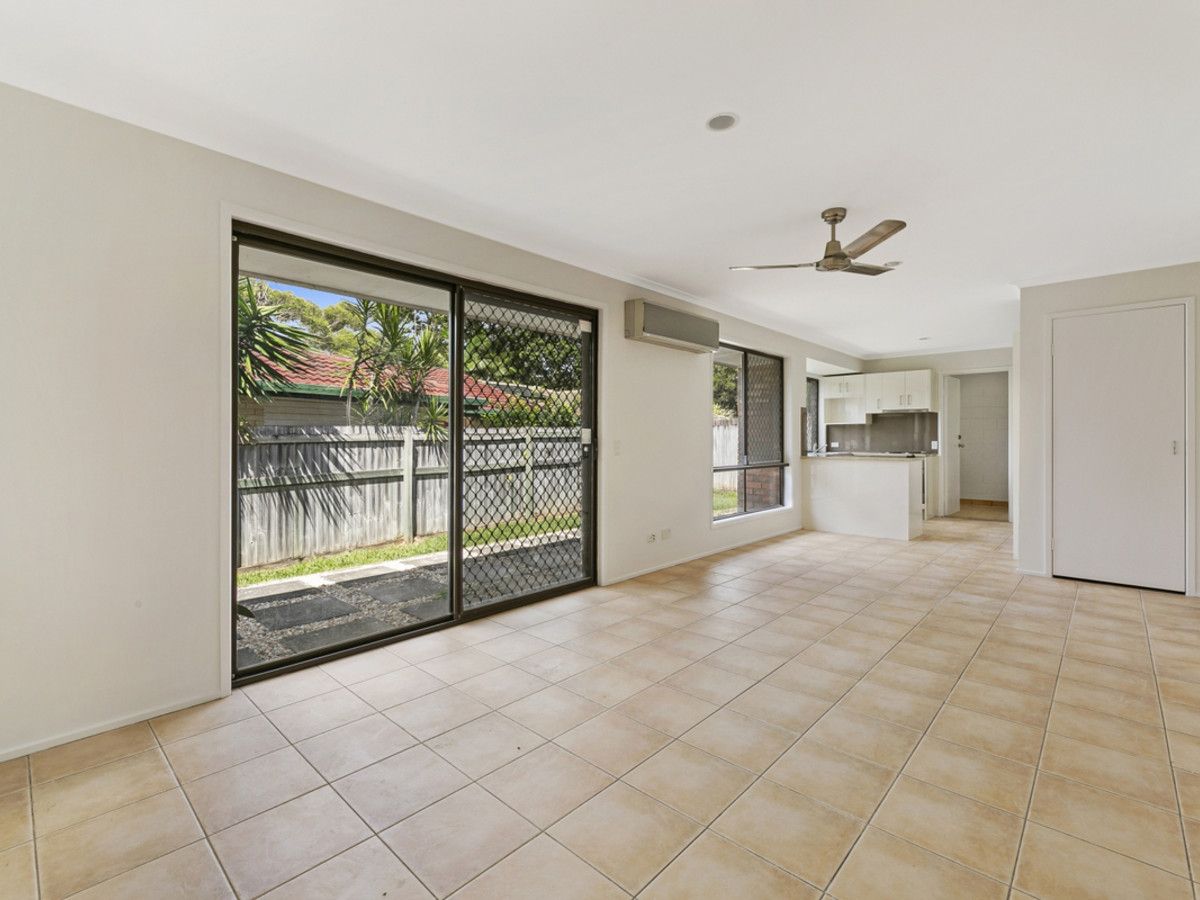 2/100 Botanical Drive, Labrador QLD 4215, Image 2