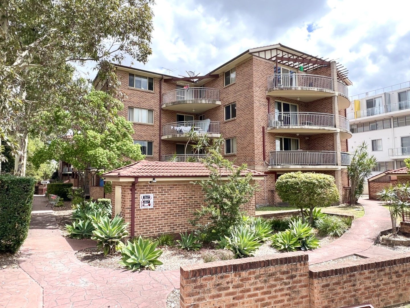 2 bedrooms Apartment / Unit / Flat in 52/8-10 Fourth Avenue BLACKTOWN NSW, 2148