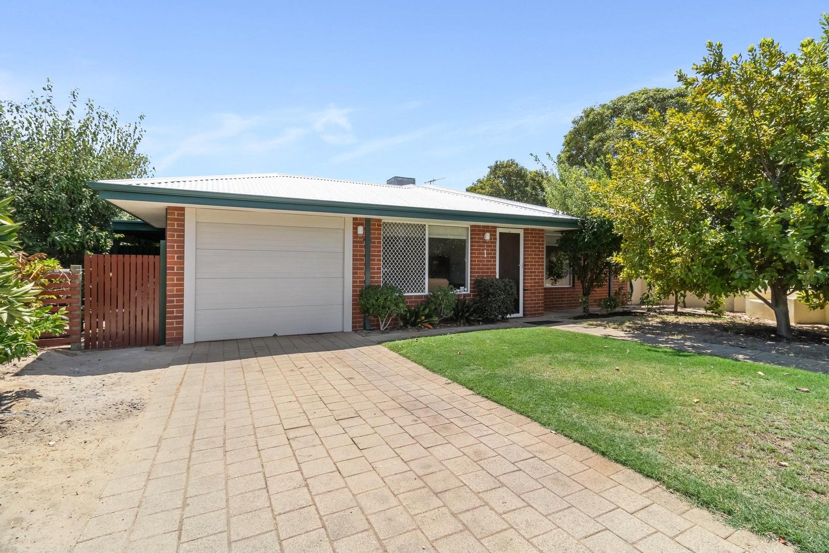 1 Dray Court, Belmont WA 6104