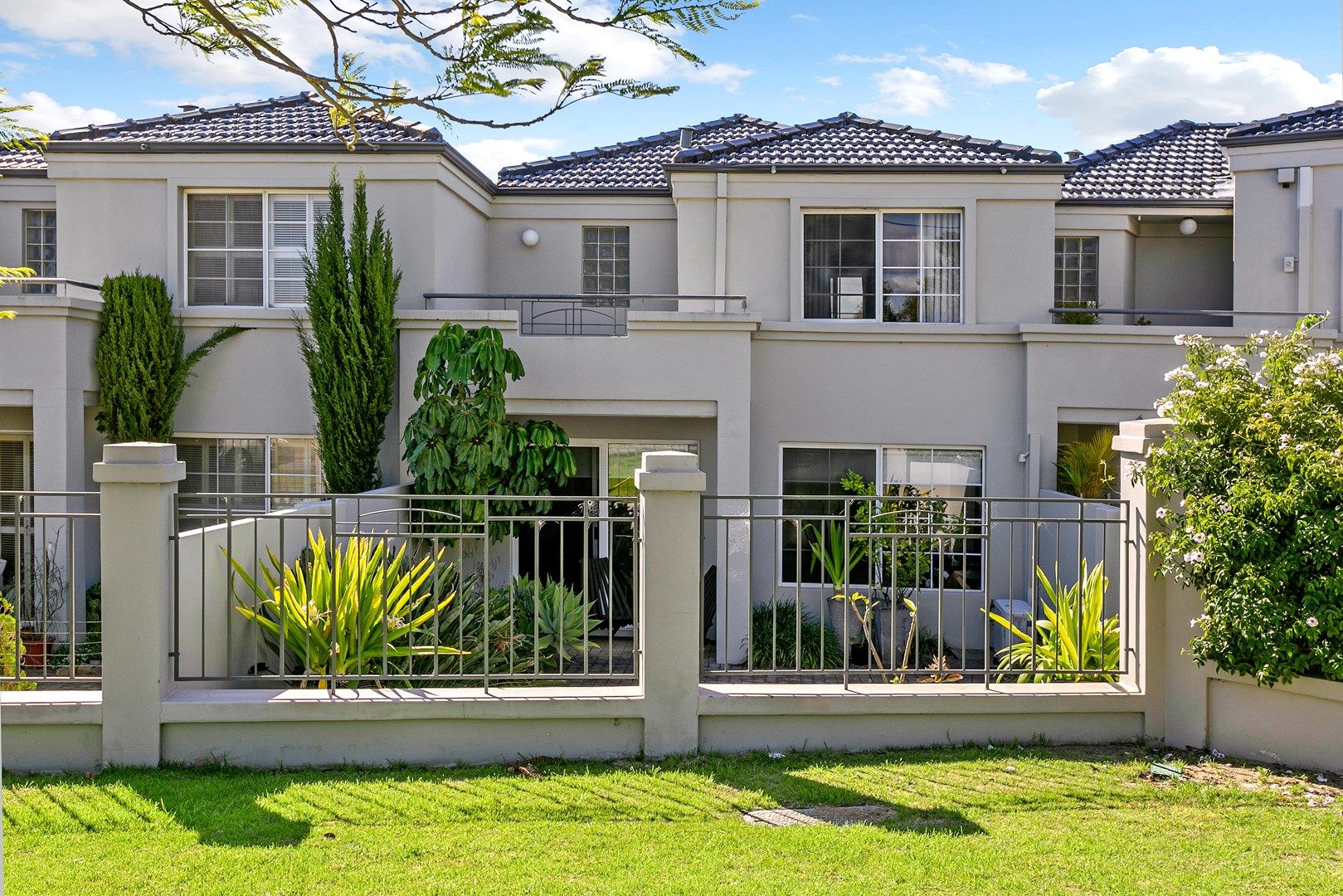 3 bedrooms Townhouse in 23/19 Fogerthorpe Crescent MAYLANDS WA, 6051