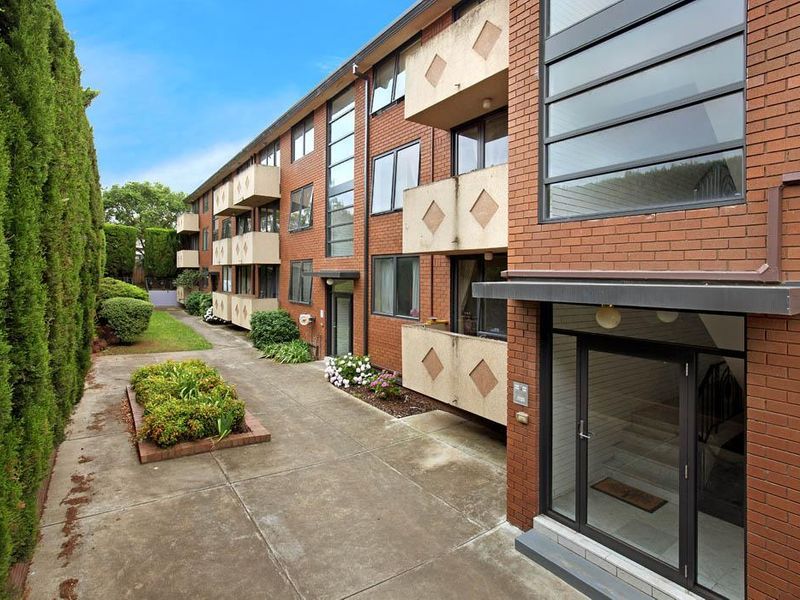 3 bedrooms Apartment / Unit / Flat in 3/23 Derby Street KEW VIC, 3101