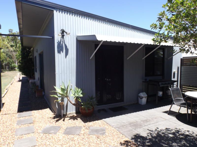 73 Honiton St, Torquay QLD 4655, Image 2