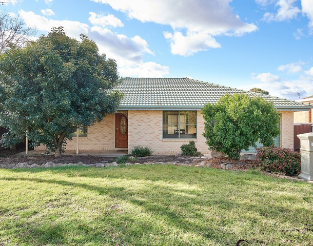 1/13 Oleander Crescent, Lake Albert NSW 2650