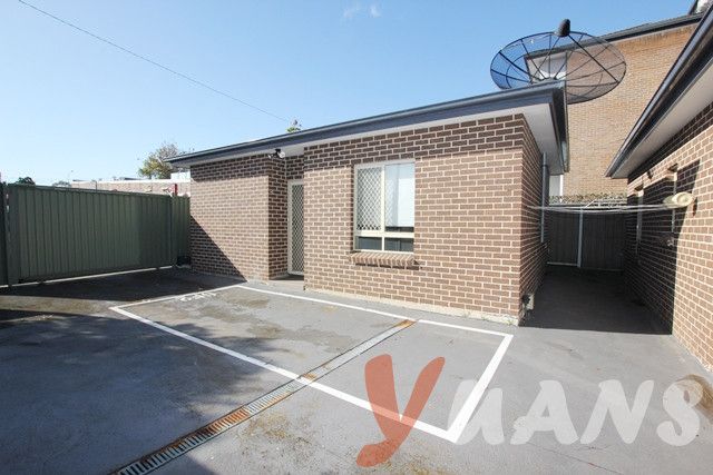 1 bedrooms Villa in 3/6 Hampden Street BEVERLY HILLS NSW, 2209