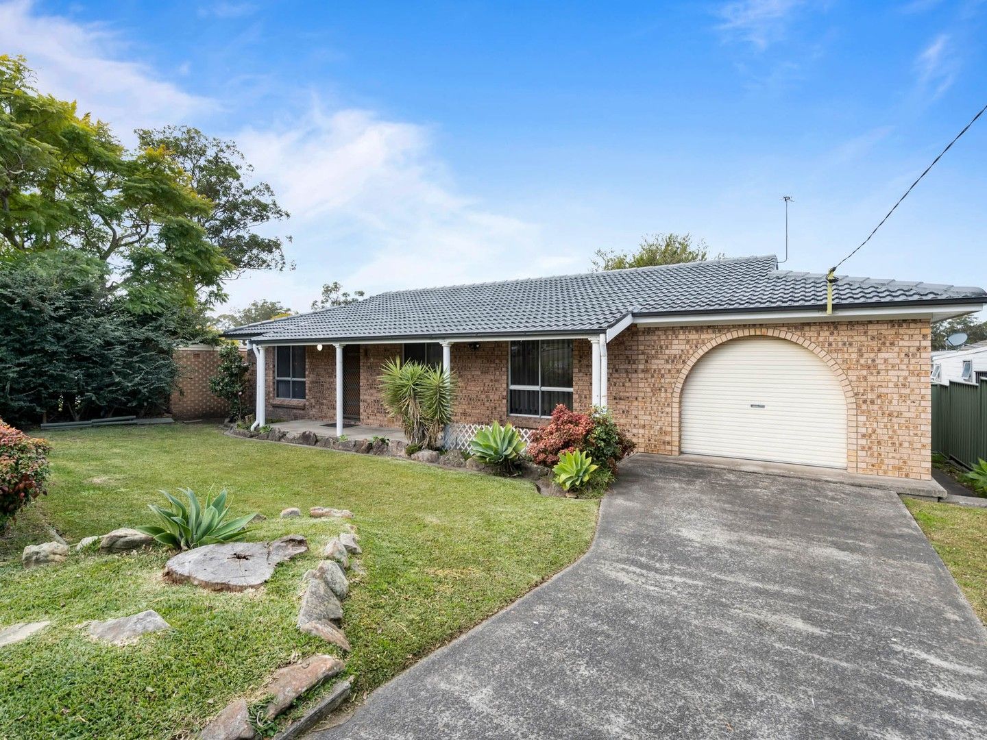 3 bedrooms House in 2 Pindarri Avenue BERKELEY VALE NSW, 2261