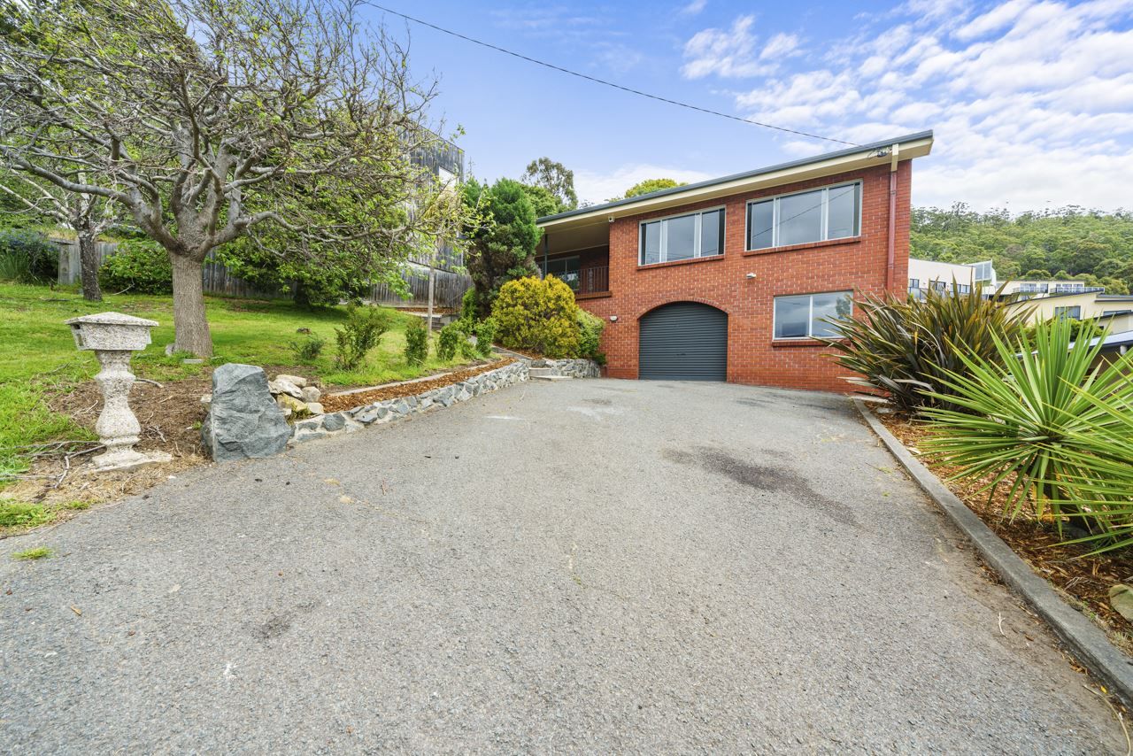 31 Hillside Crescent, West Hobart Property History & Address Research