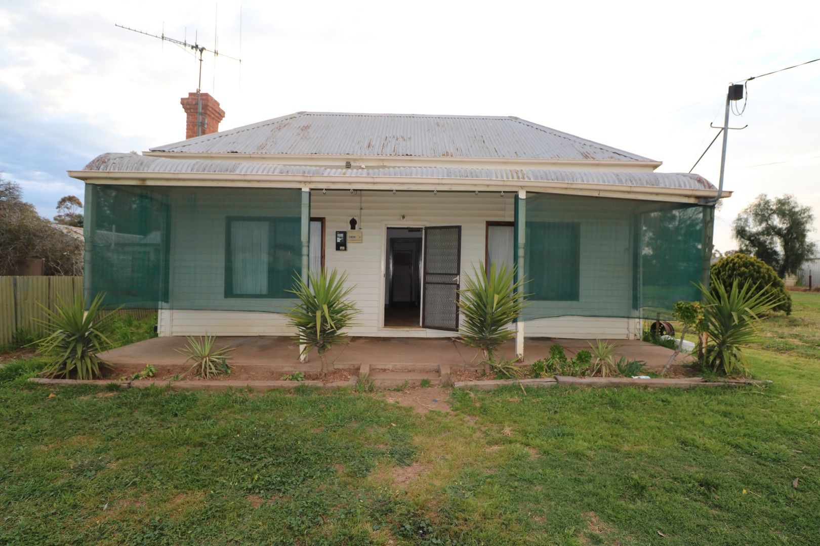 2 bedrooms Rural in 13 Greig Street KORONG VALE VIC, 3520