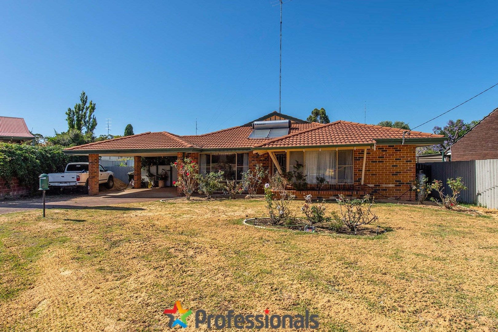 11 Walmsley Street, Waroona WA 6215, Image 1