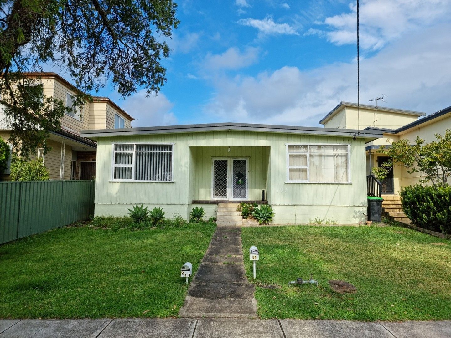 2 bedrooms House in 2/171 Lambeth Street PICNIC POINT NSW, 2213