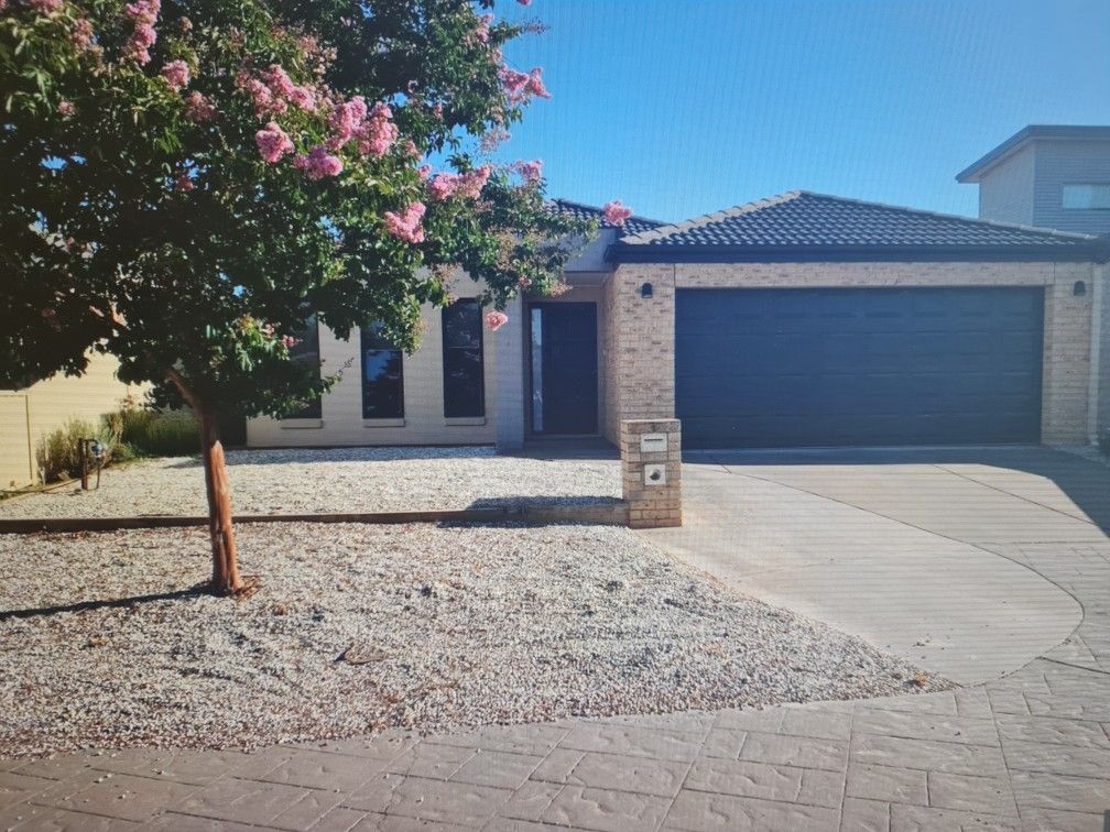 3 bedrooms House in 28 Dalmahoy Court SHEPPARTON VIC, 3630