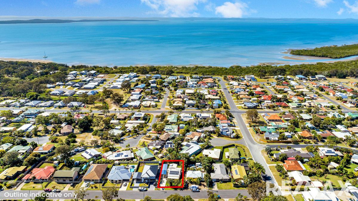 118 Limpus Street, Urangan QLD 4655