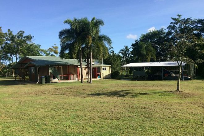 Picture of 205 Etty Bay Road, ETTY BAY QLD 4858