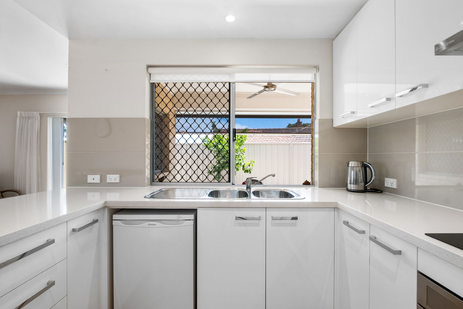 16/6 Greenmount Rise, Greenmount WA 6056, Image 2