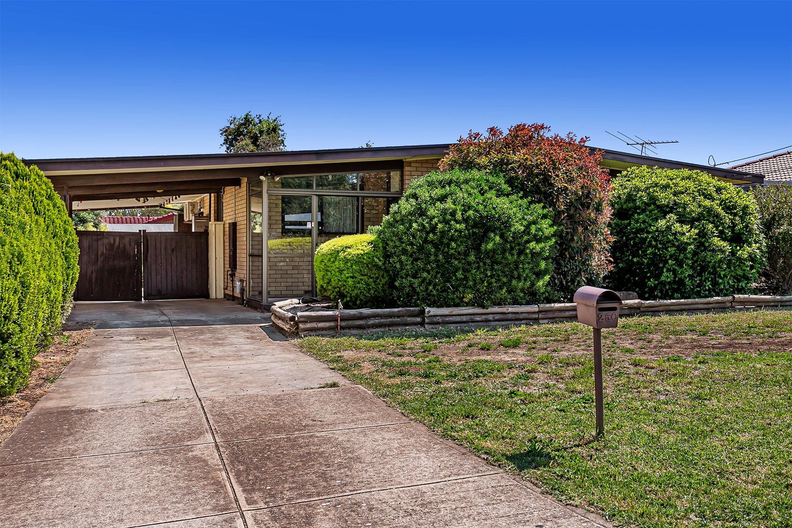 3 bedrooms House in 250 Milne Road MODBURY HEIGHTS SA, 5092