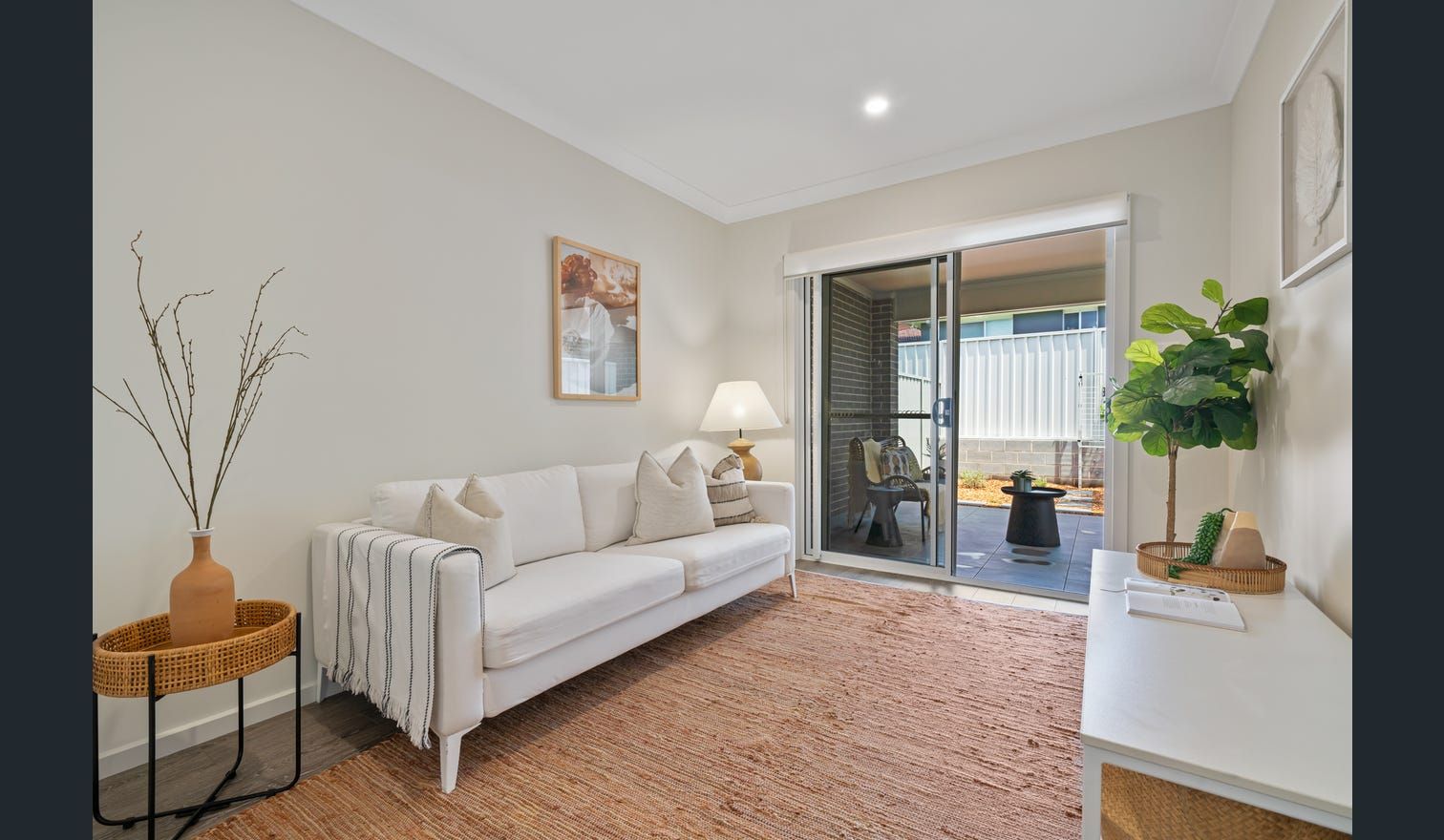 1 bedrooms Studio in 21A Brooke Avenue KILLARNEY VALE NSW, 2261