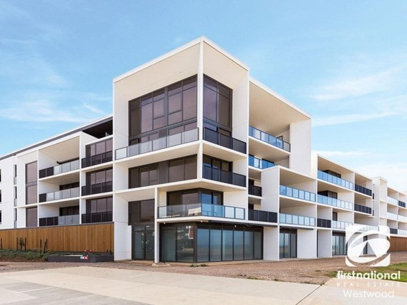 211/33 Quay Boulevard, Werribee South VIC 3030