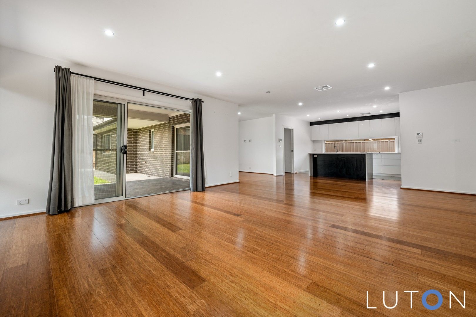 4 bedrooms House in 32 Leon Street GOOGONG NSW, 2620