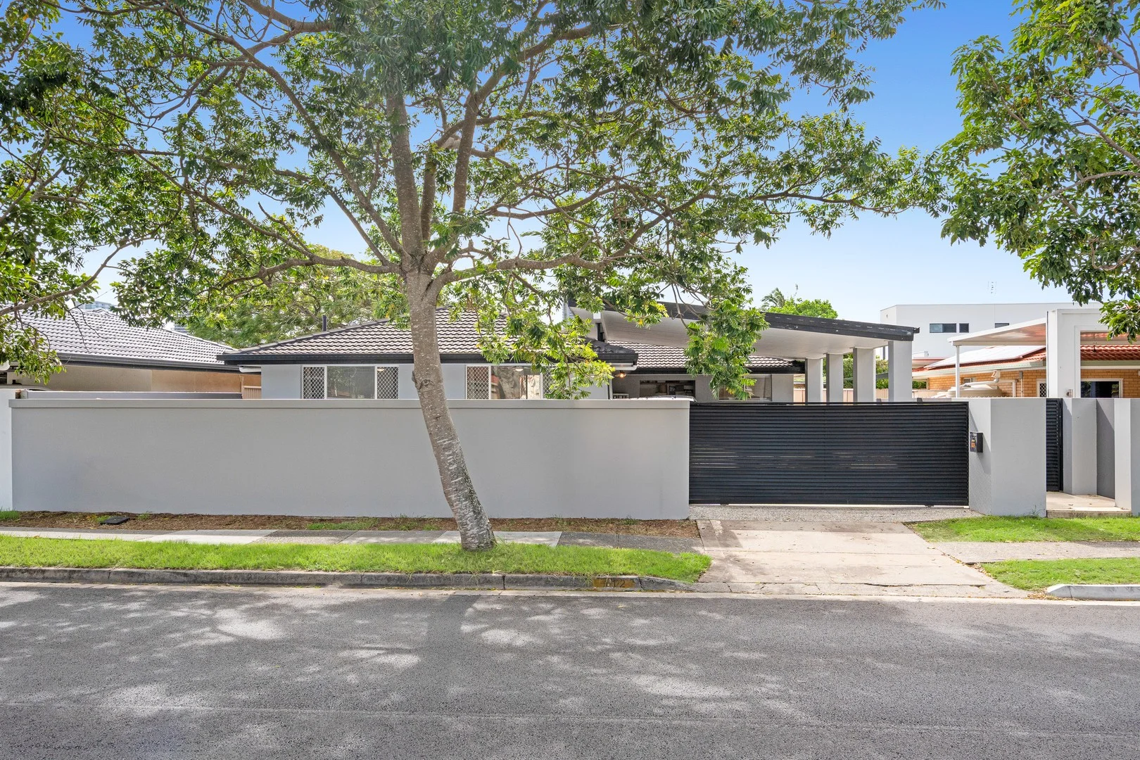 Additional image 5 of 112 Sunshine Boulevard, Mermaid Waters QLD 4218