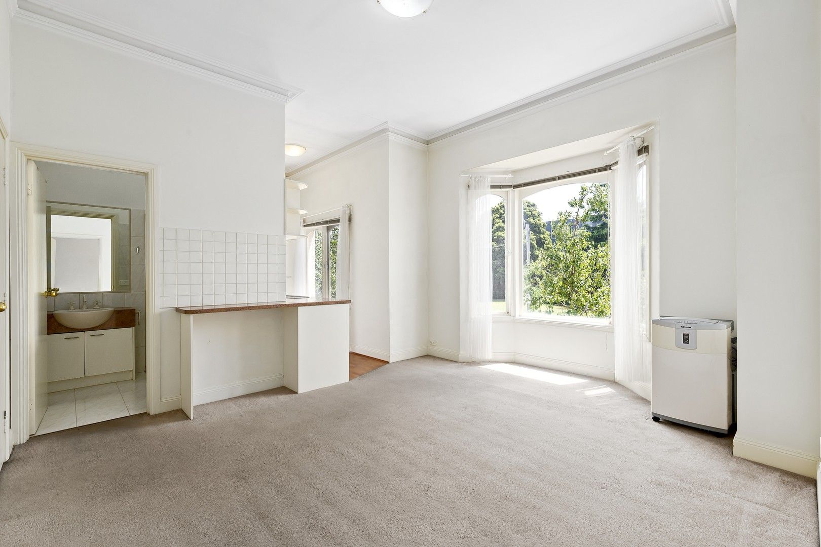 1 bedrooms Apartment / Unit / Flat in 11/64 Auburn Rd HAWTHORN VIC, 3122