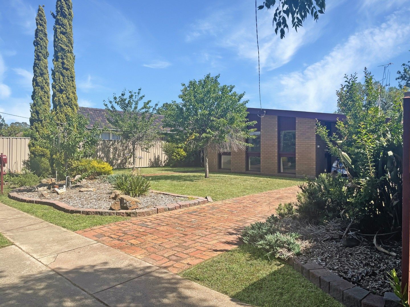 3 bedrooms House in 6 Monds Avenue BENALLA VIC, 3672