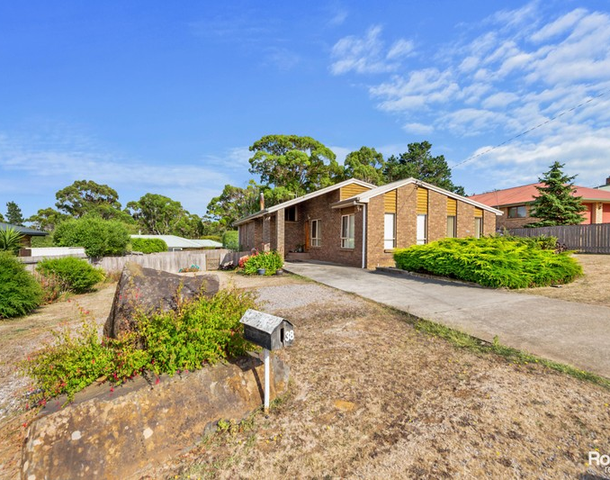 38 Hillcrest Road, Devonport TAS 7310