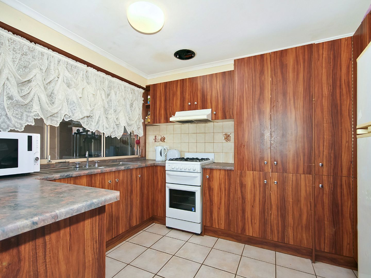 36 Clearwater Crescent, Seaford Rise SA 5169, Image 2
