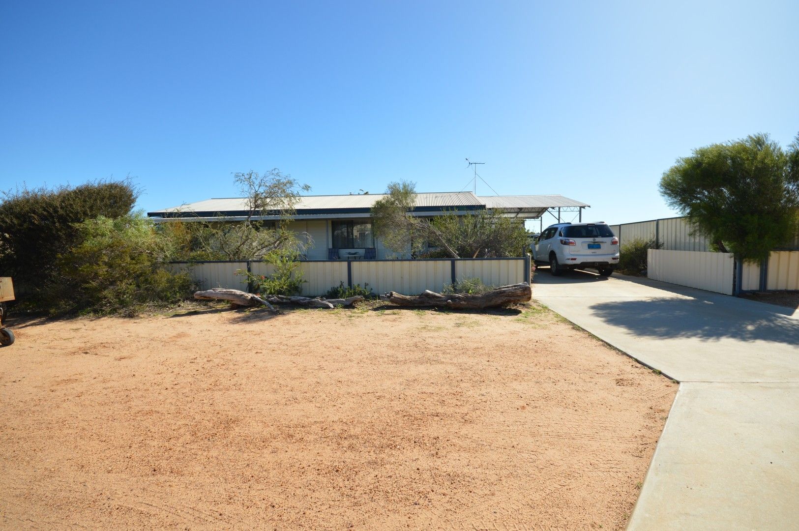 3 bedrooms House in 12 Mainwaring Drive KALBARRI WA, 6536