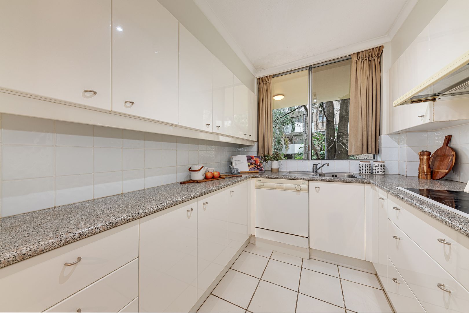 6/16-22 Devonshire Street, Chatswood NSW 2067, Image 2