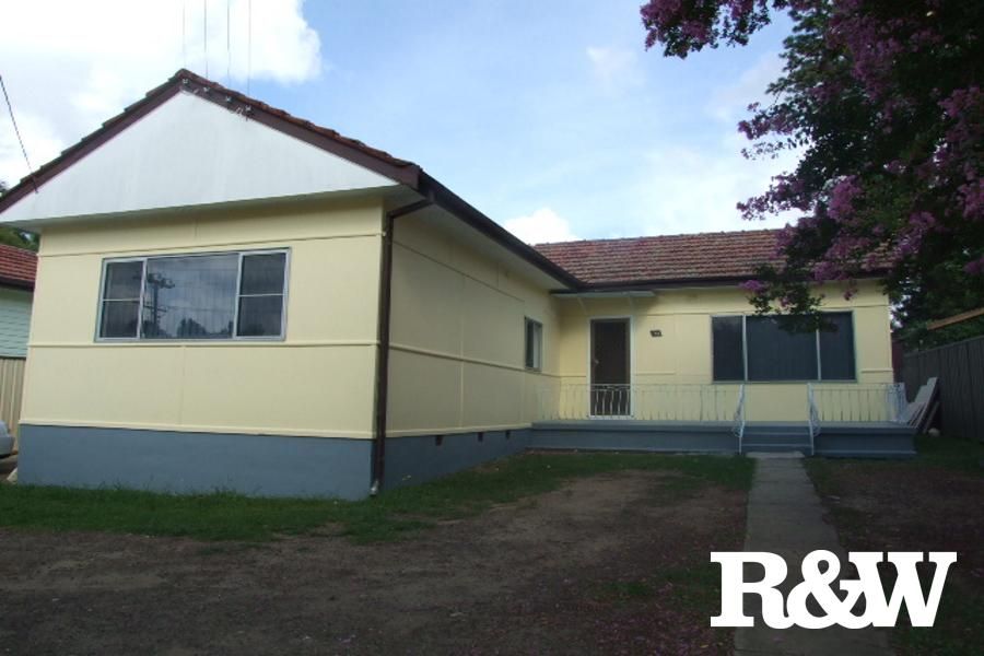 2 bedrooms House in 1/132 Centenary Road SOUTH WENTWORTHVILLE NSW, 2145