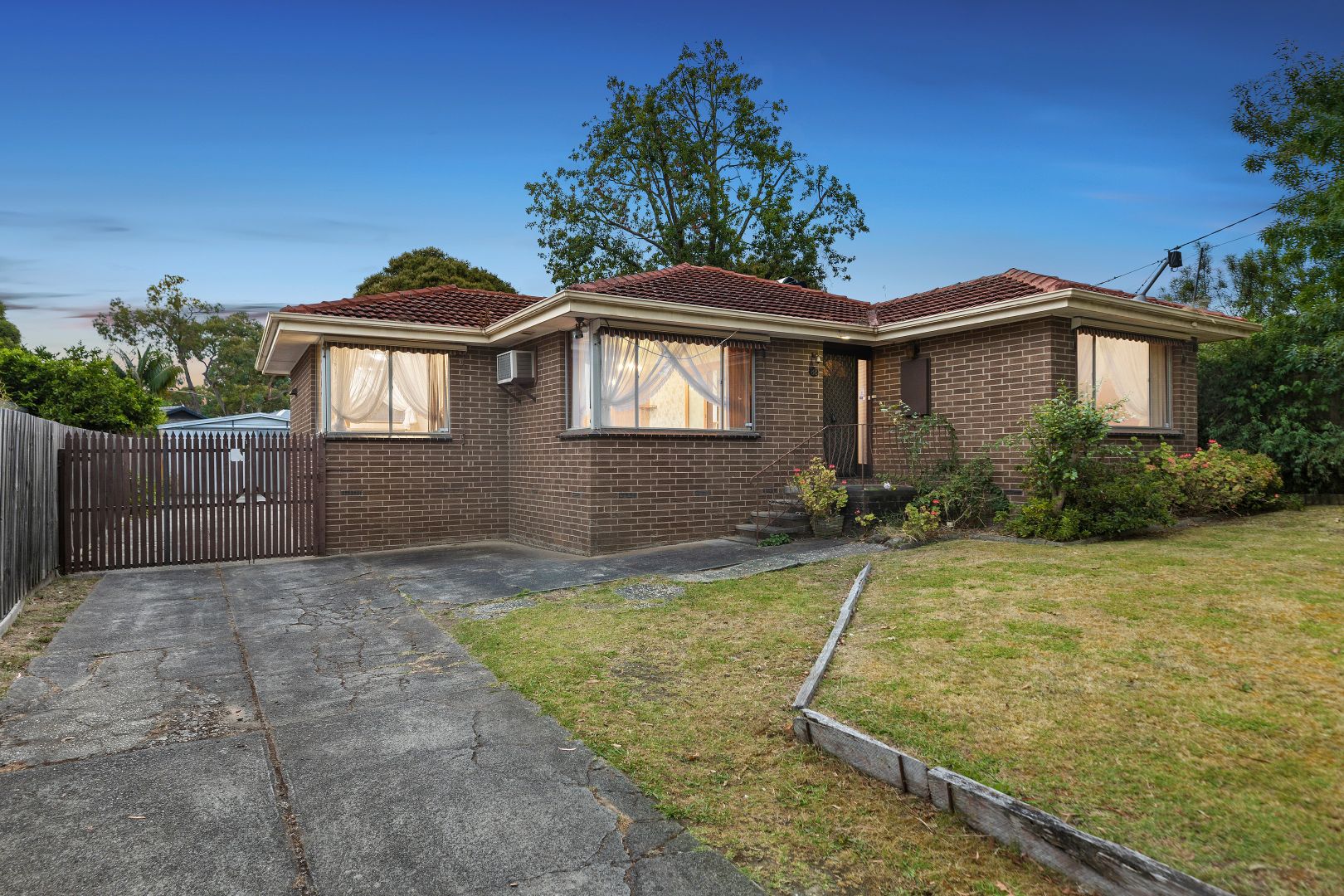 88 Cambden Park Parade, Ferntree Gully VIC 3156