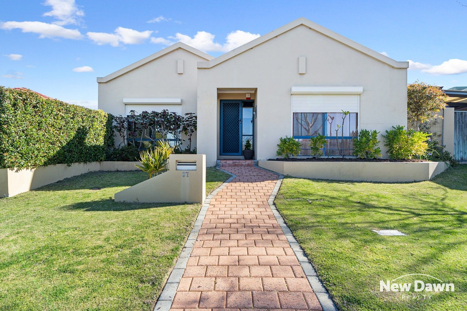 4 bedrooms House in 27 Sunray Circle ELLENBROOK WA, 6069