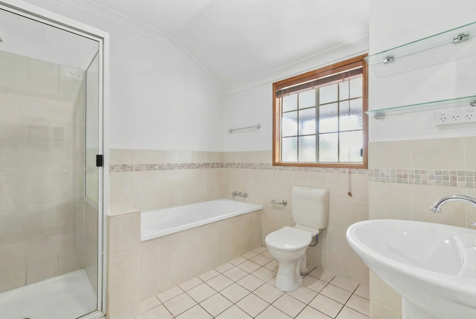 Additional image 8 of 39A Opal Street, Emerald QLD 4720