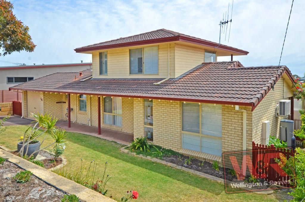 4 bedrooms House in 16 Burt Street MOUNT CLARENCE WA, 6330