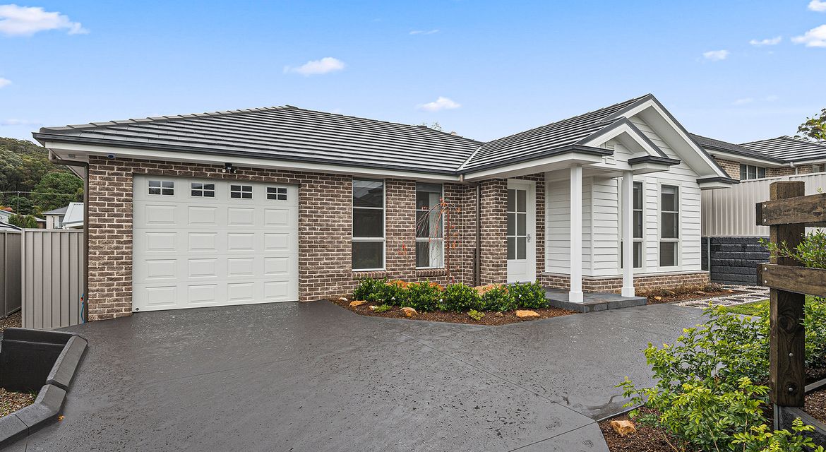 2 bedrooms House in 1/4A Carlton Street WILLOW VALE NSW, 2575