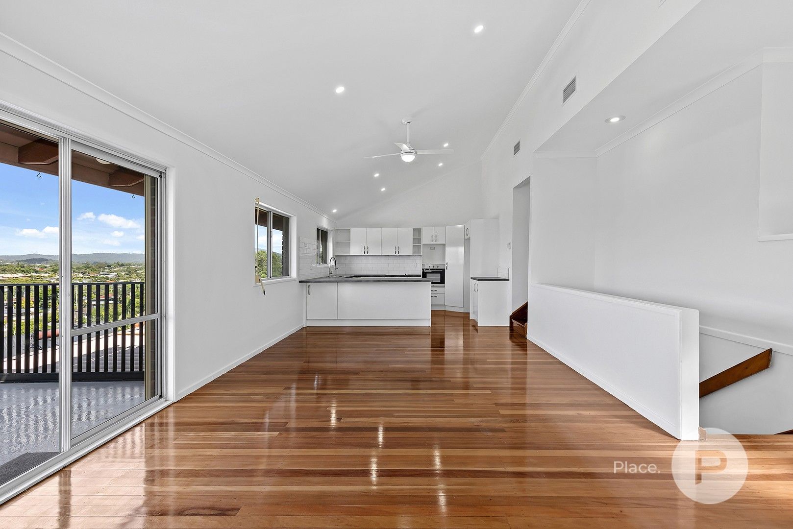 1090 South Pine Road, Everton Hills QLD 4053, Image 2