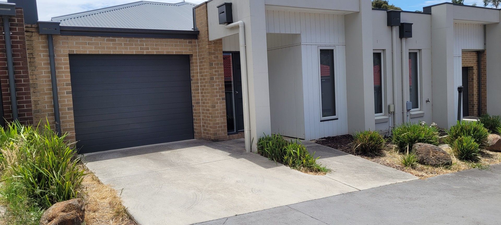 2 bedrooms Apartment / Unit / Flat in 15 Monash Place CANADIAN VIC, 3350