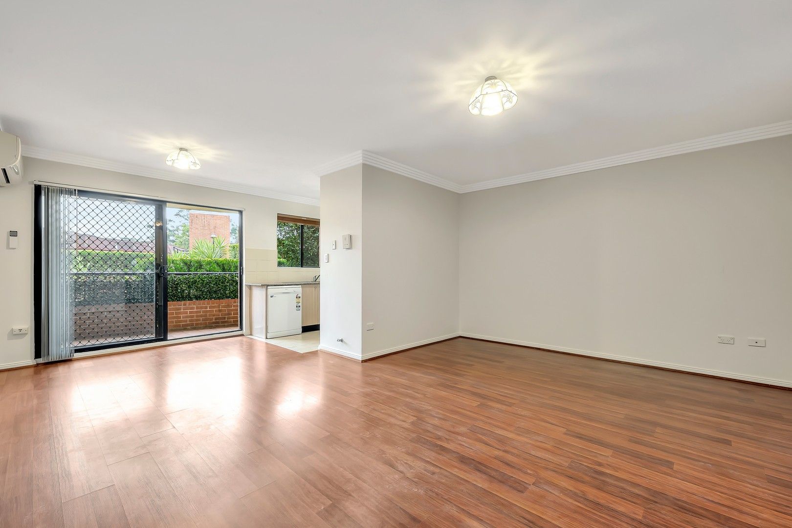 3 bedrooms Apartment / Unit / Flat in 15/49 Dobson Crescent BAULKHAM HILLS NSW, 2153