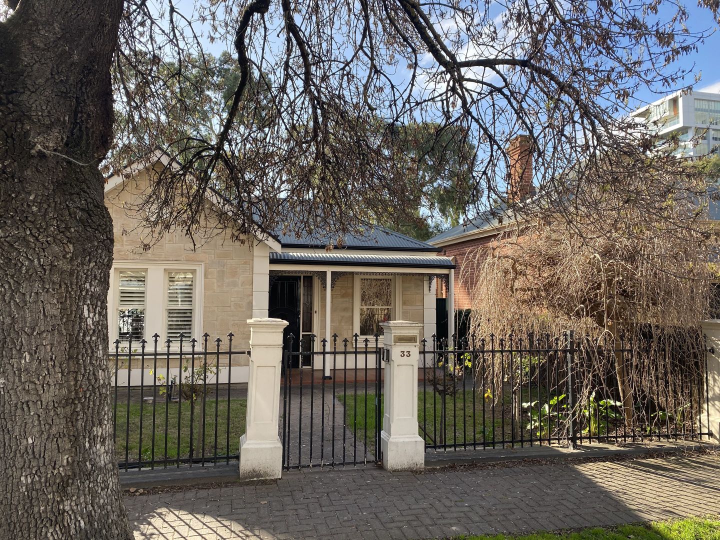 33 Hauteville Terrace, Eastwoo Property History & Address Research