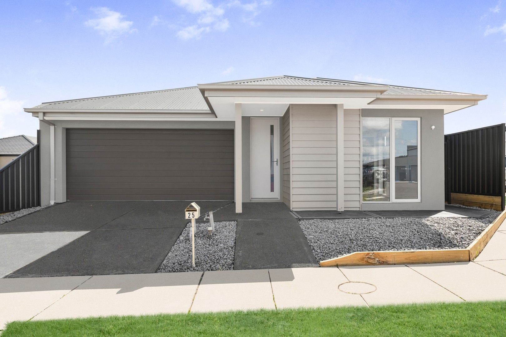 3 bedrooms House in 25 Bowery Road KALKALLO VIC, 3064