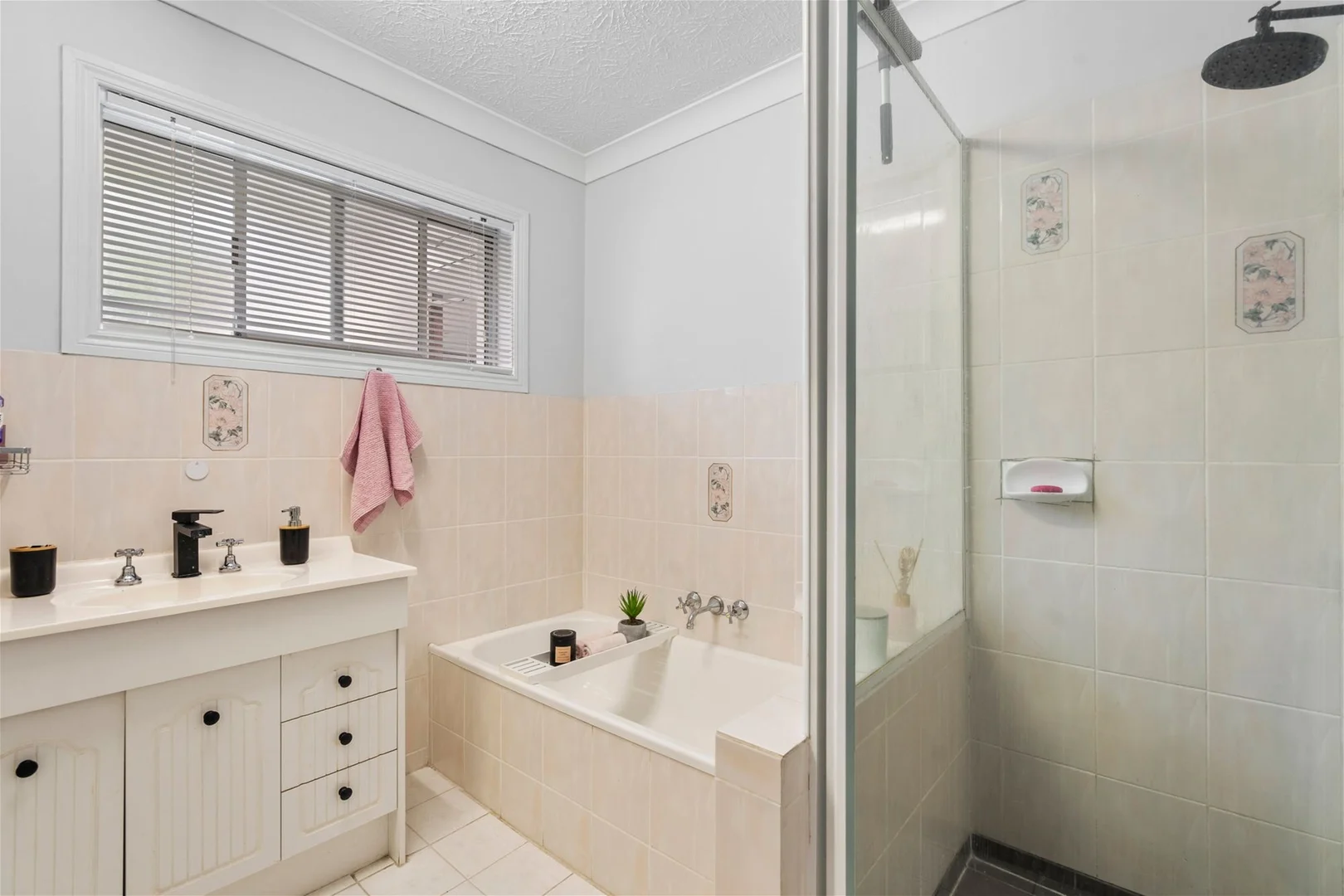 Additional image 11 of 27 Pappas Way, Carrara QLD 4211