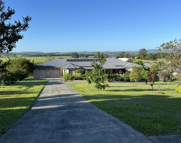 22 Caerlon Place, Greenhill NSW 2440