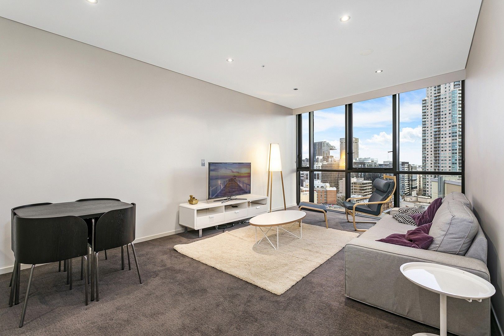 2 bedrooms Apartment / Unit / Flat in 1705/718 George Street SYDNEY NSW, 2000